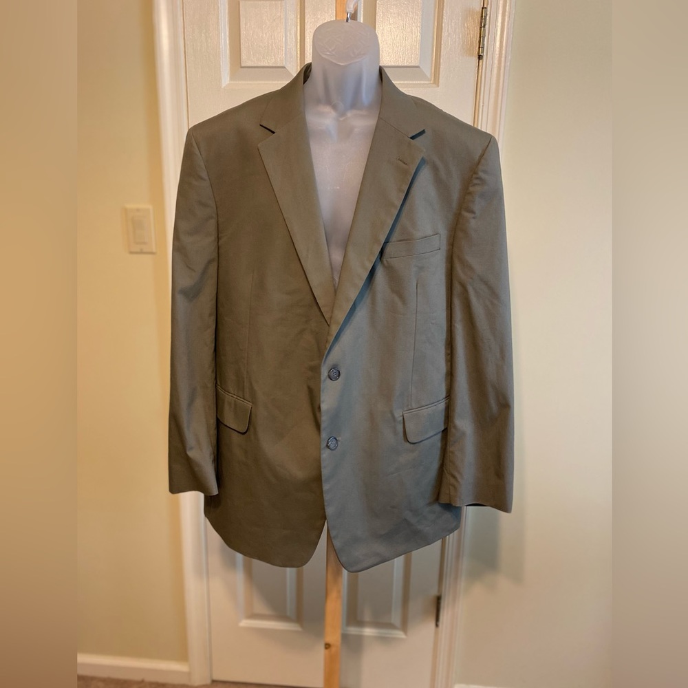 NWT Jos A. Bank - Mens olive color summer 2 button down jacket, Size: 46R